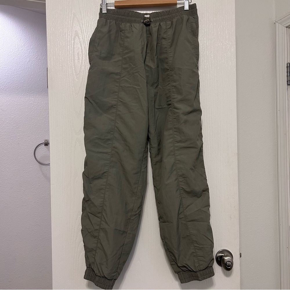 Wilo M Joggers Green, Great condition